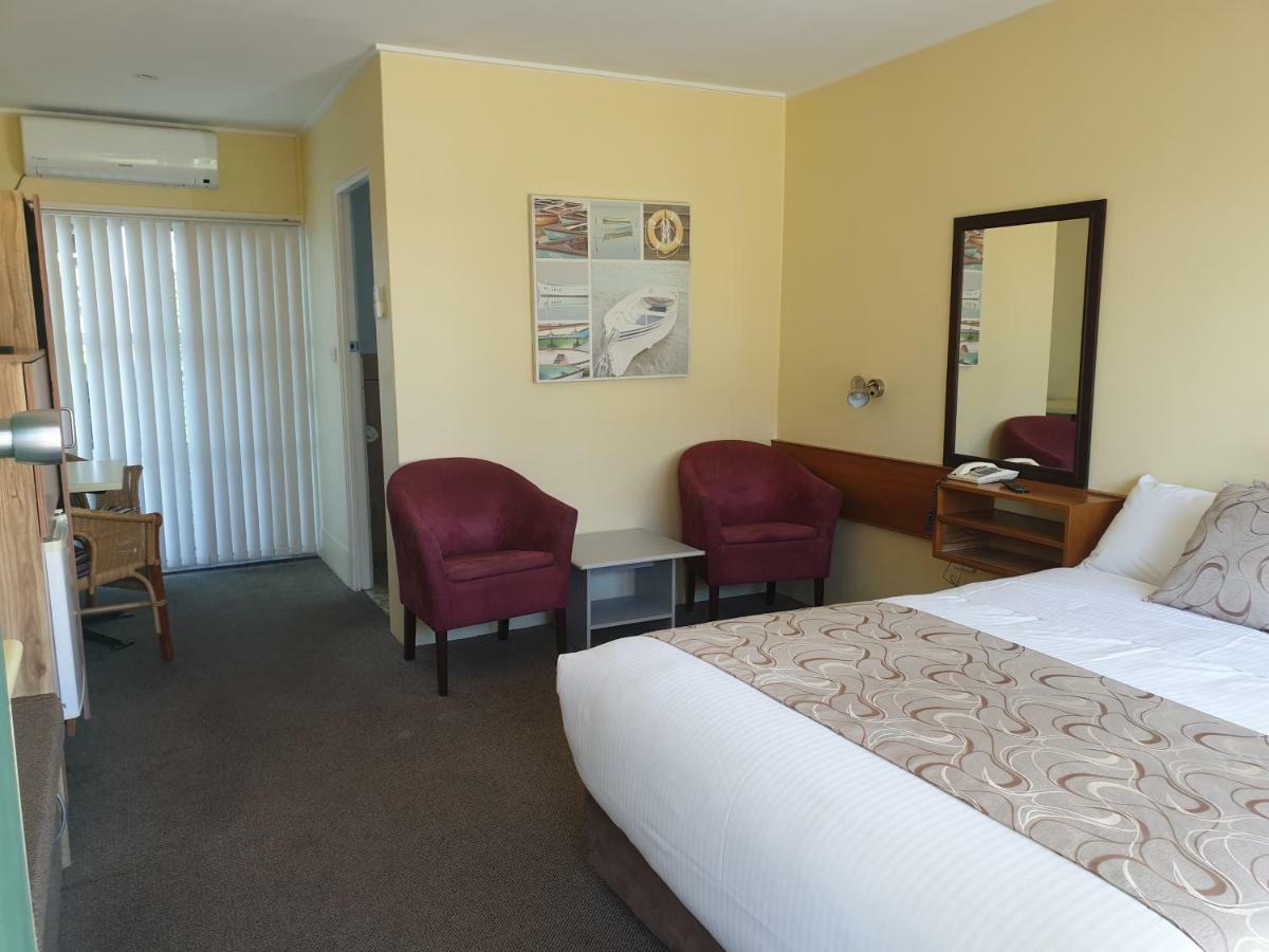 Motel Moon River Motor